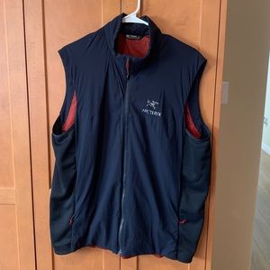 Arc’teryx Men Atom LT insulated vest - Size L